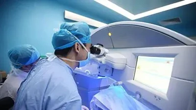 Laser femtosecond mencetak salur darah mikroskopik buatan