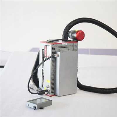 Operasi Pembersihan Luaran 300W Backpack Laser Mesin Pembersih Kecil untuk Backyard Street dan Pembaikan Pagar